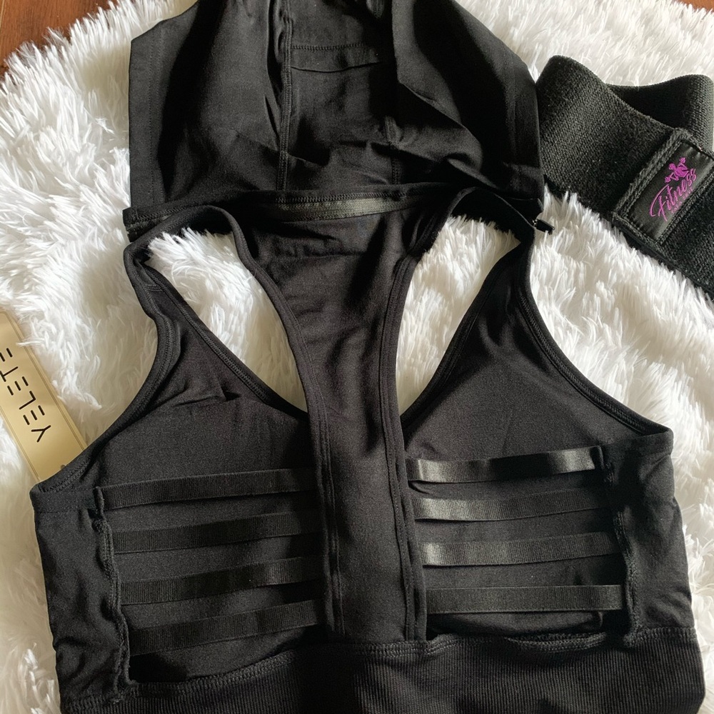 โค๏ธ S/M YELETE Hooded Sports bra - Picture 5 of 6